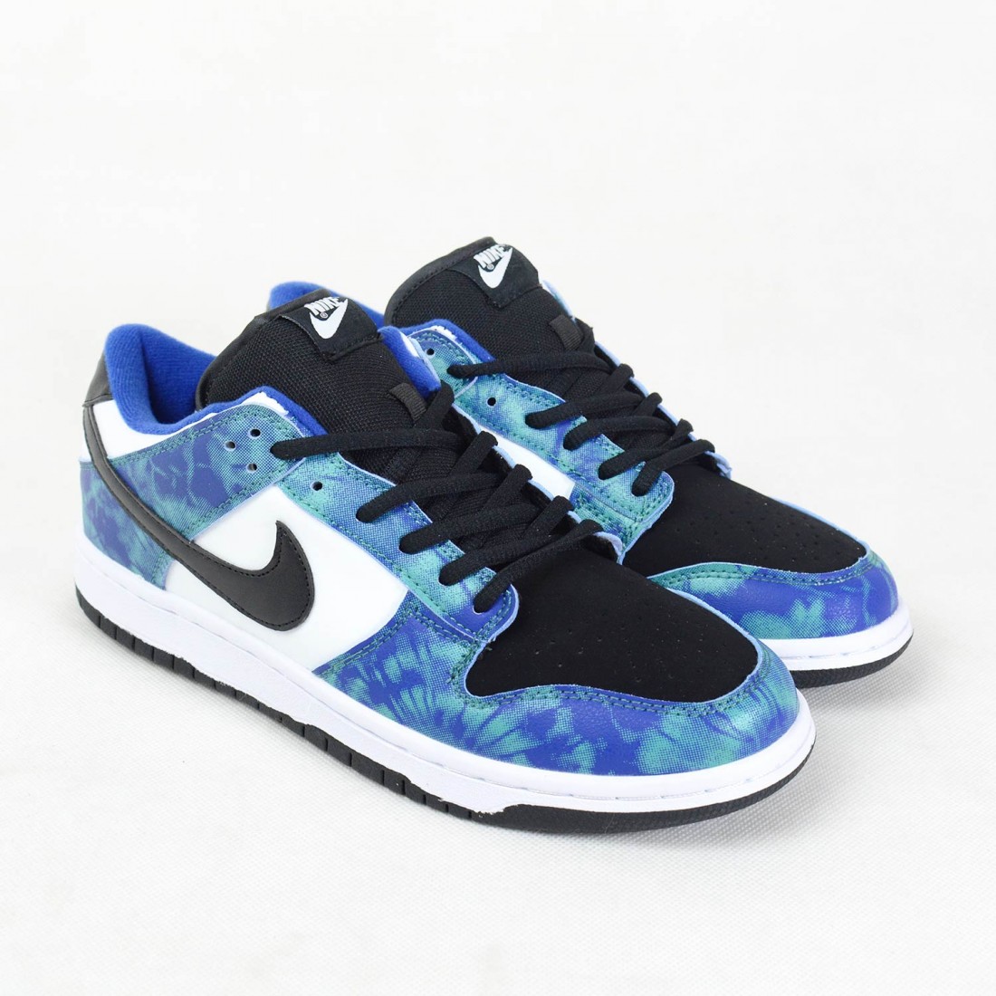 Buy Online SB Dunk Low Tie-Dye In Pakistan | Nike SB Dunk Low Tie-Dye Best Prices In Pakistan
